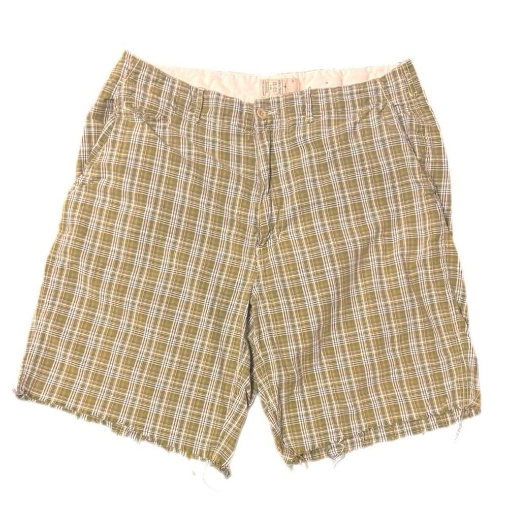 American eagle outfitters green plaid chino style shorts (36)